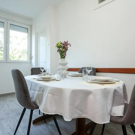Jadro One Bedroom Apartman